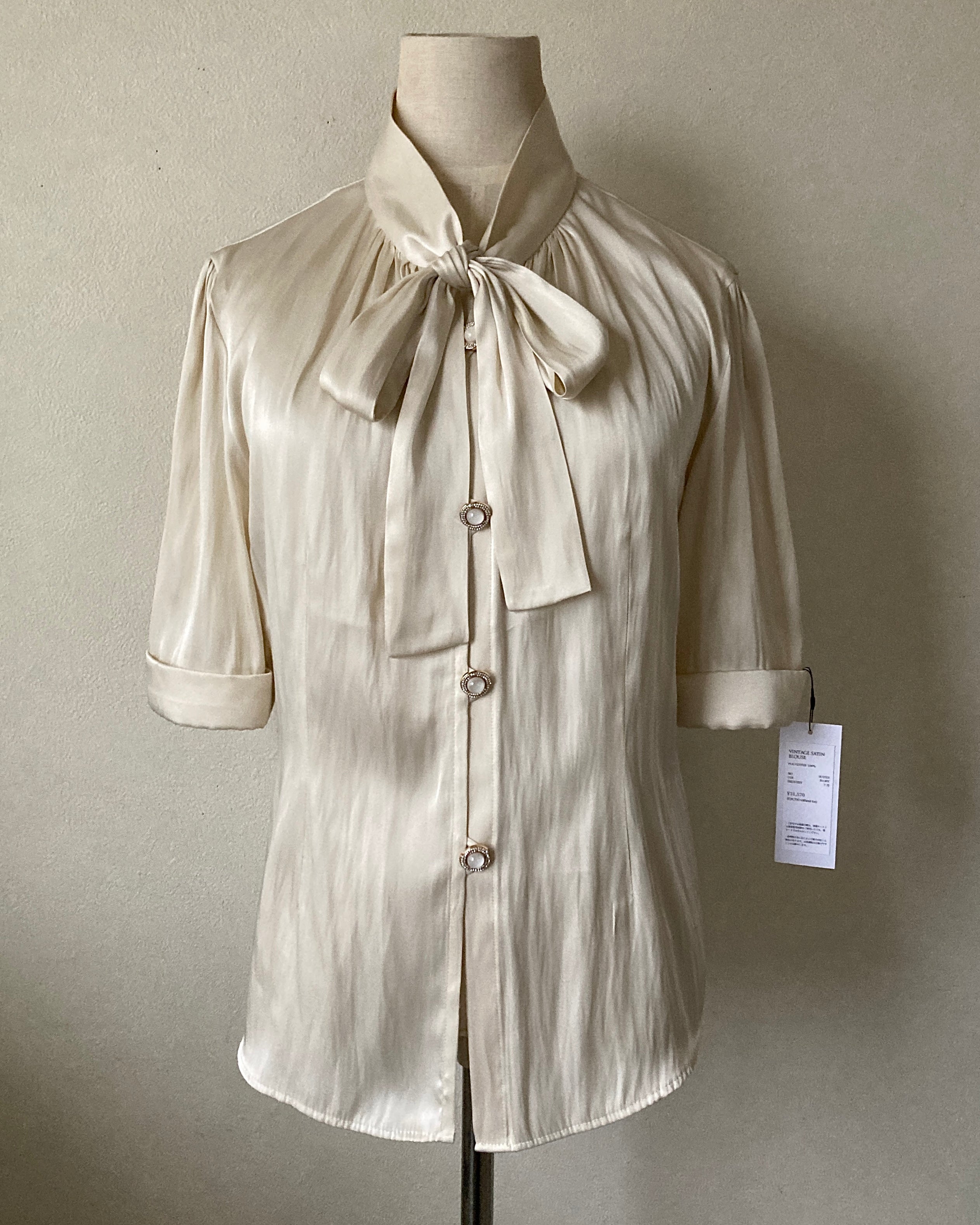 VINTAGE SATIN BLOUSE