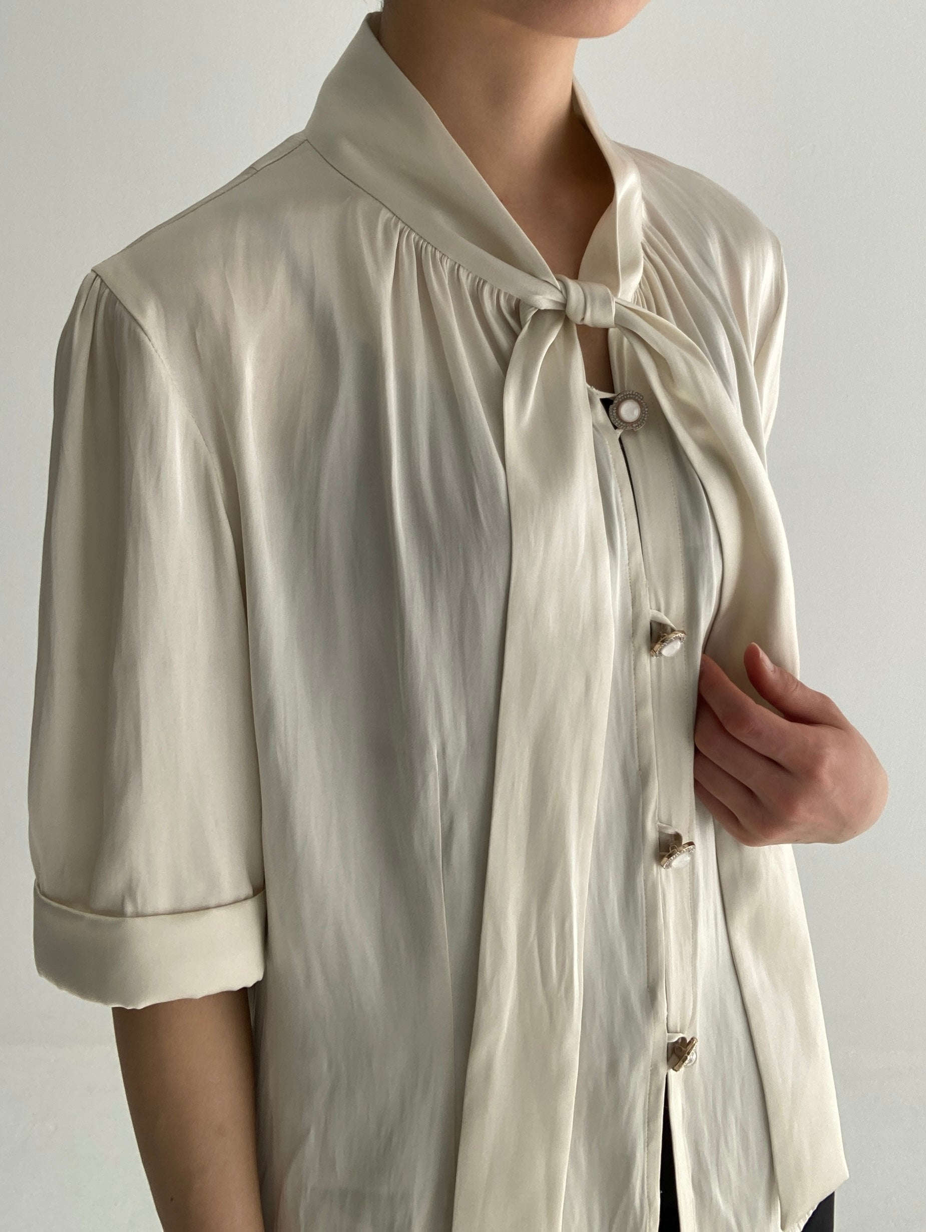 VINTAGE SATIN BLOUSE