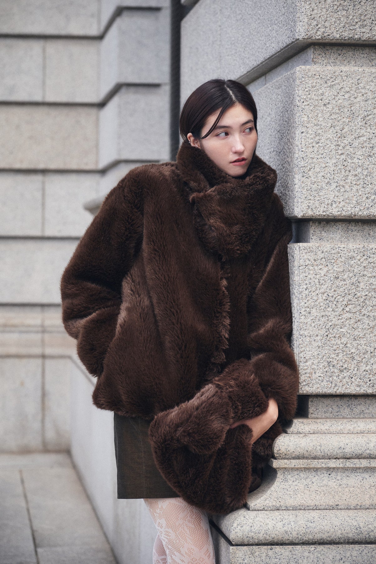 BROWN FURCOAT&TIPPET