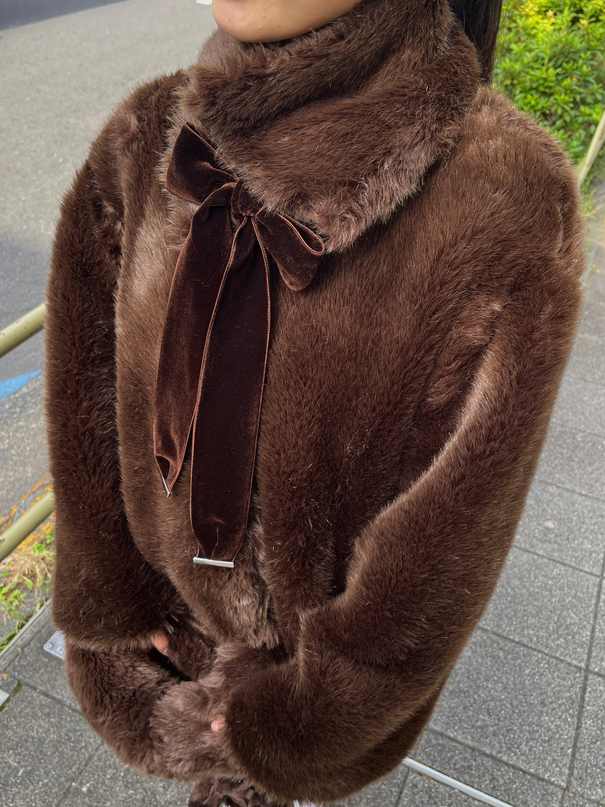 BROWN FURCOAT&TIPPET