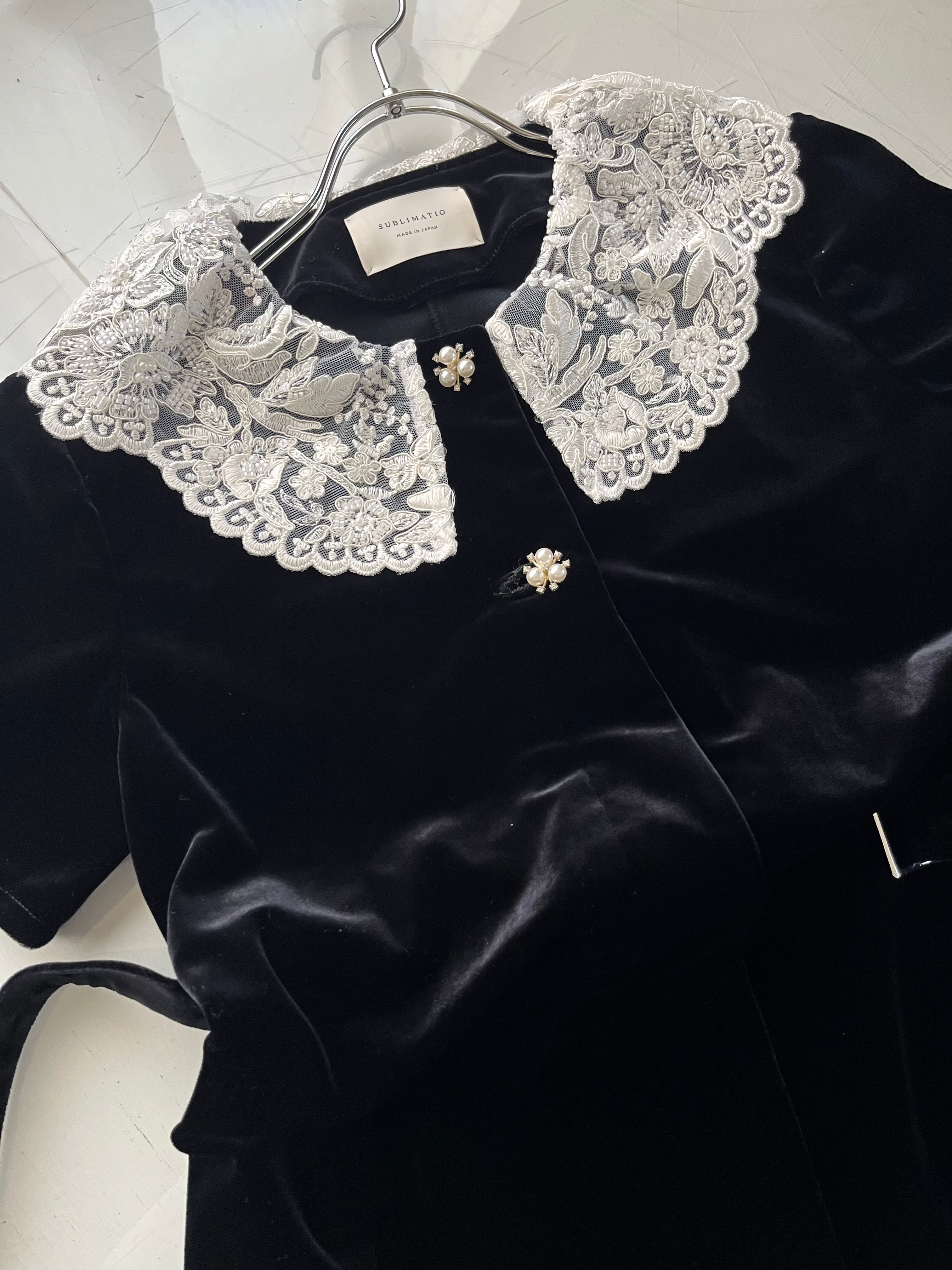 VELOUR LACE COLLAR DRESS